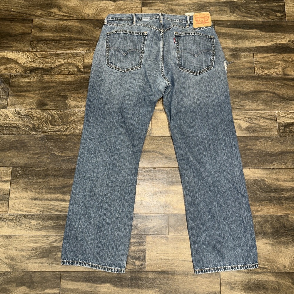 Levi's 559 Medium Wash Denim Jeans Relaxed Fit Straight Leg Men's Size 38x32
